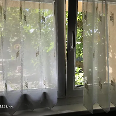 Privative Au Rez De Jardin Dans Casa de hóspedes 3*