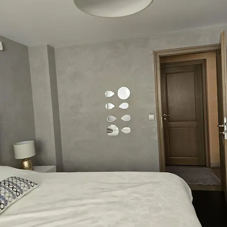 Privative Au Rez De Jardin Dans 3*